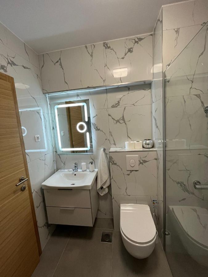 Apartman King Макарська Екстер'єр фото